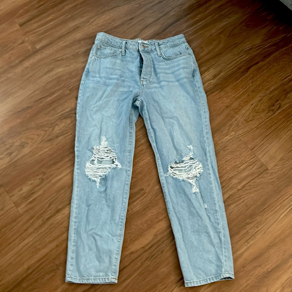 Jeans from Forever 21 in a size 28 U.S in the color light blue